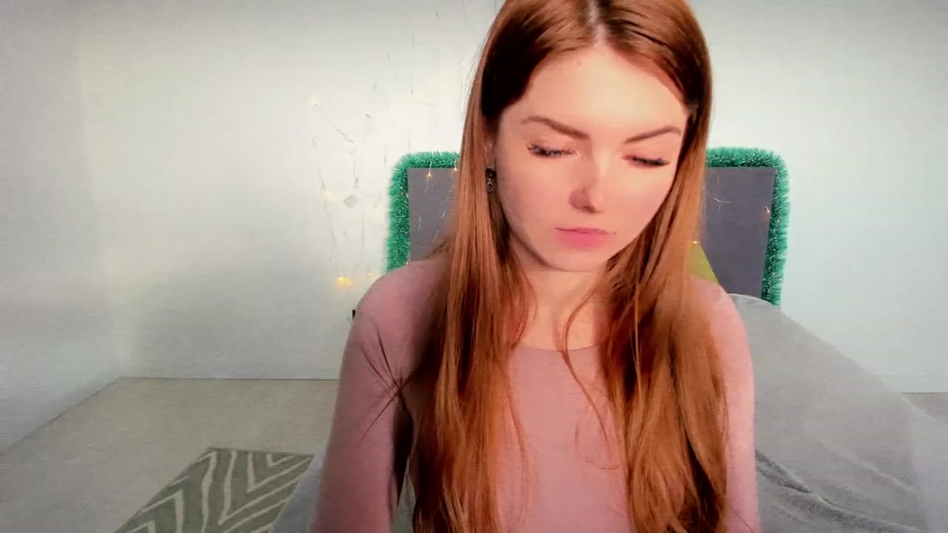 Gallery image thumbnail from Miriam_Mills's myfreecams stream on, 01/03/2023, 10:17 image 19 of 20