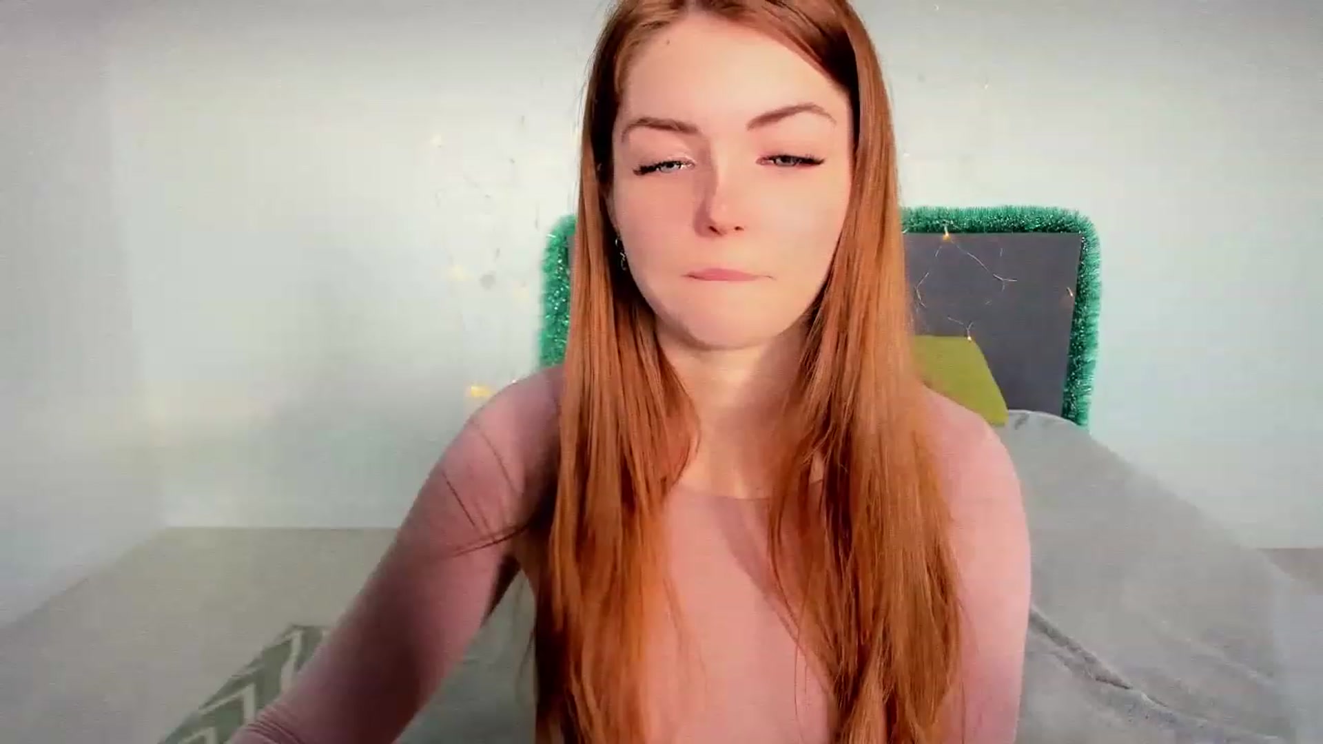 Gallery image thumbnail from Miriam_Mills's myfreecams stream on, 01/03/2023, 10:17 image 18 of 20