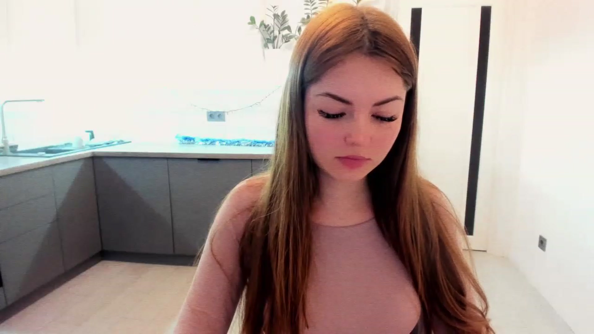 Gallery image thumbnail from Miriam_Mills's myfreecams stream on, 01/09/2023, 10:09 image 16 of 20