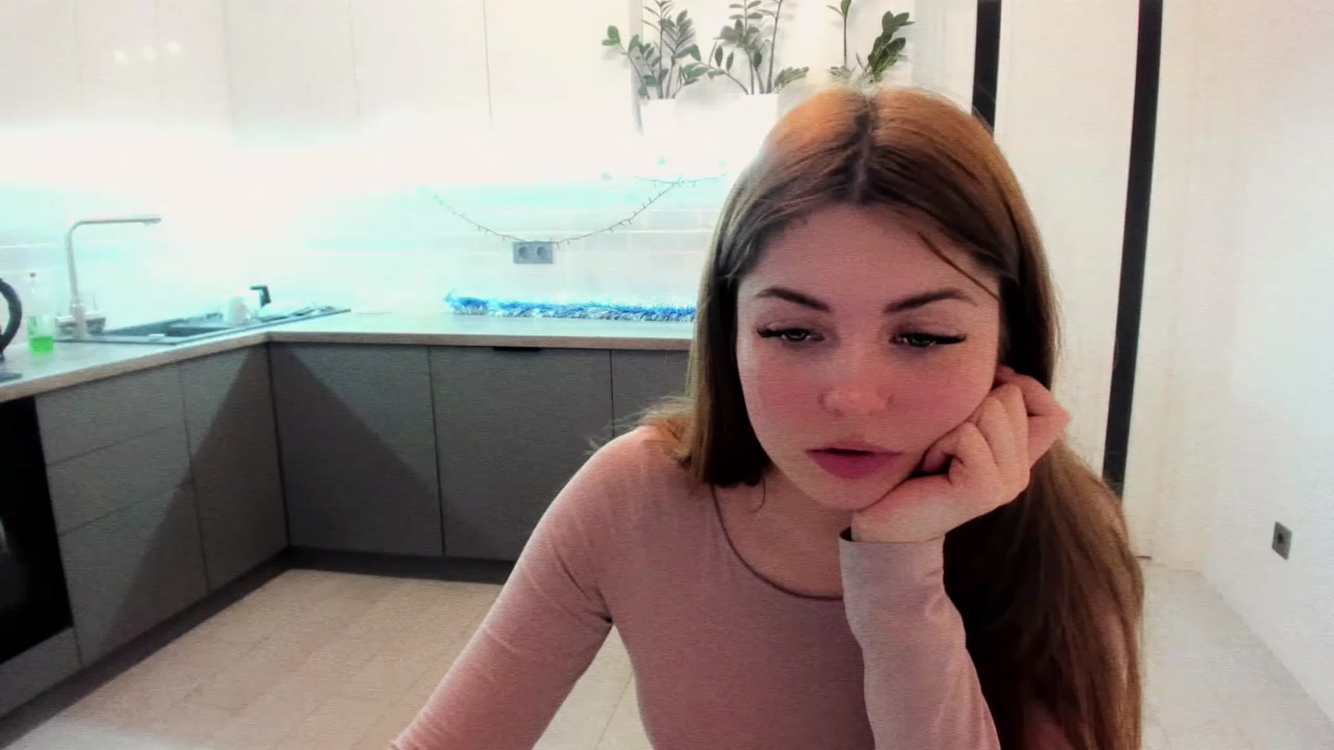 Gallery image thumbnail from Miriam_Mills's myfreecams stream on, 01/09/2023, 10:26 image 11 of 20