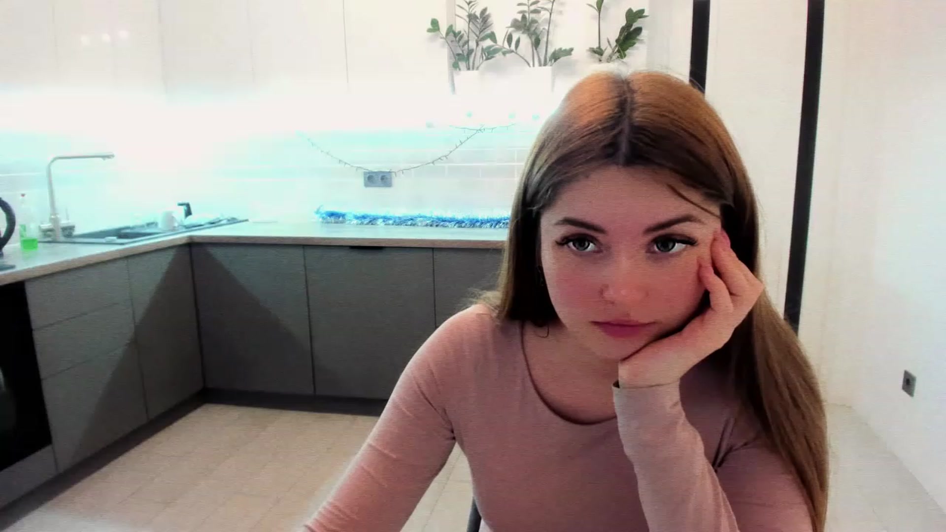 Gallery image thumbnail from Miriam_Mills's myfreecams stream on, 01/09/2023, 10:26 image 7 of 20