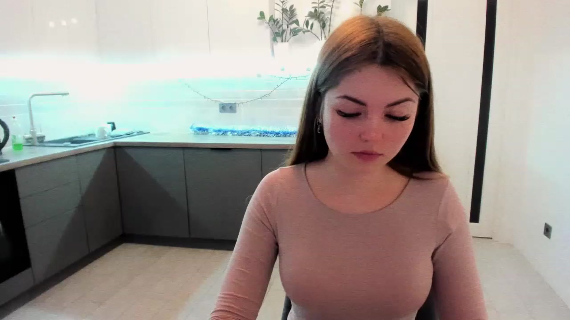 Gallery image thumbnail from Miriam_Mills's myfreecams stream on, 01/09/2023, 10:26 image 6 of 20