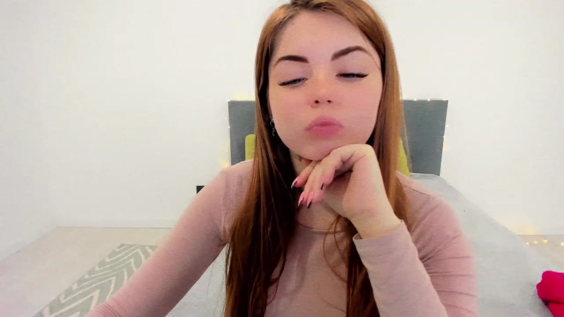 Gallery image thumbnail from Miriam_Mills's myfreecams stream on, 01/16/2023, 10:10 image 3 of 20