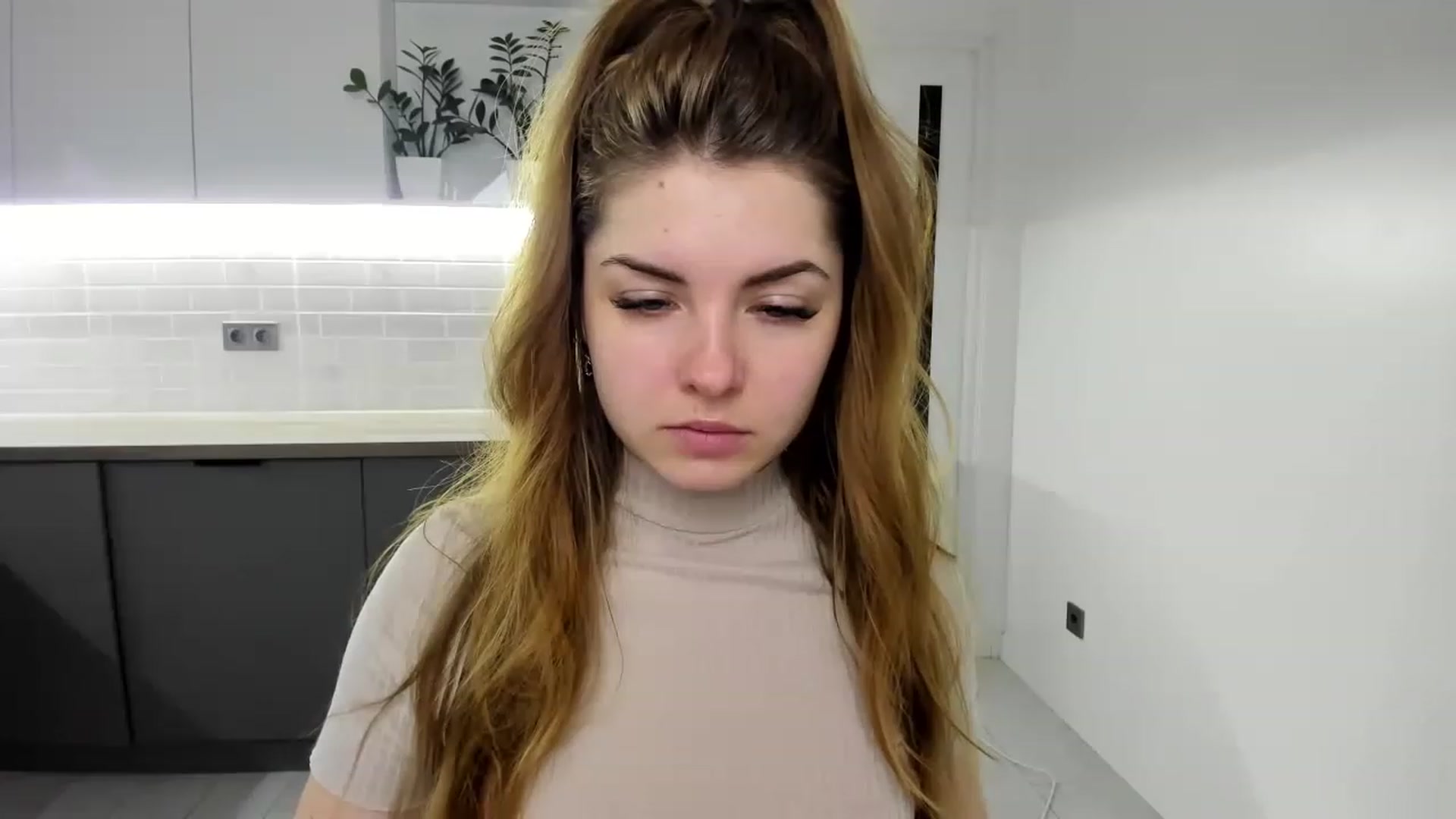 Gallery image thumbnail from Miriam_Mills's myfreecams stream on, 01/29/2023, 12:09 image 8 of 20