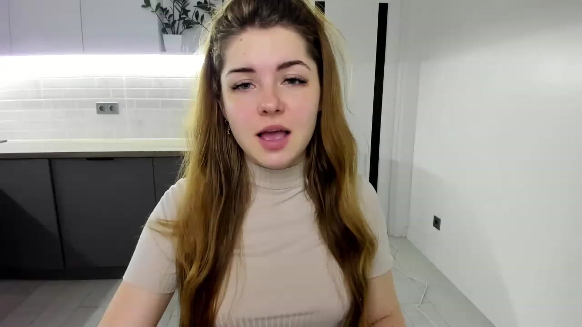 Gallery image thumbnail from Miriam_Mills's myfreecams stream on, 01/29/2023, 12:09 image 14 of 20