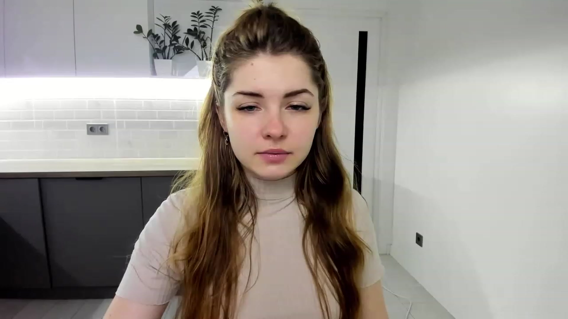 Gallery image thumbnail from Miriam_Mills's myfreecams stream on, 01/29/2023, 12:09 image 3 of 20