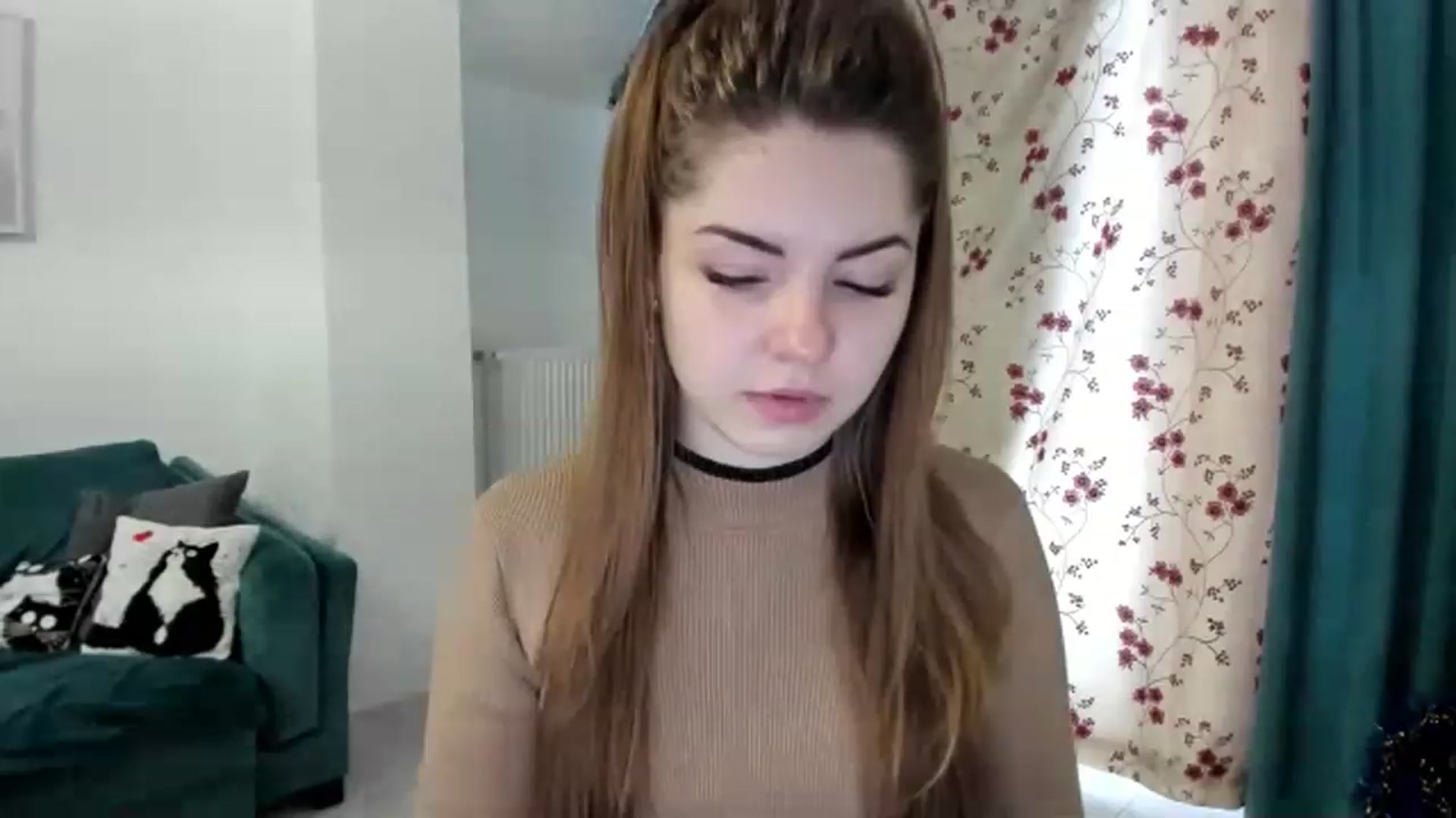 Gallery image thumbnail from Miriam_Mills's myfreecams stream on, 02/02/2023, 13:58 image 10 of 20