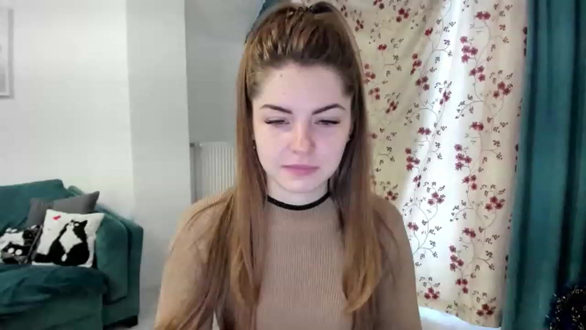 Gallery image thumbnail from Miriam_Mills's myfreecams stream on, 02/02/2023, 14:34 image 2 of 20