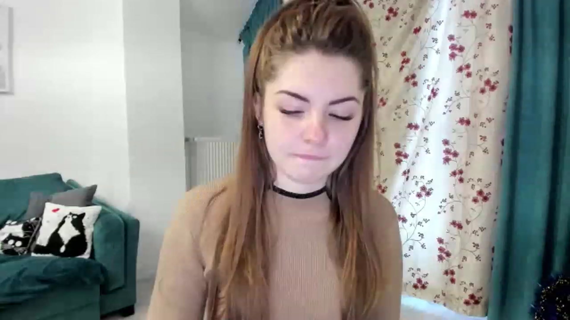 Gallery image thumbnail from Miriam_Mills's myfreecams stream on, 02/02/2023, 14:34 image 5 of 20