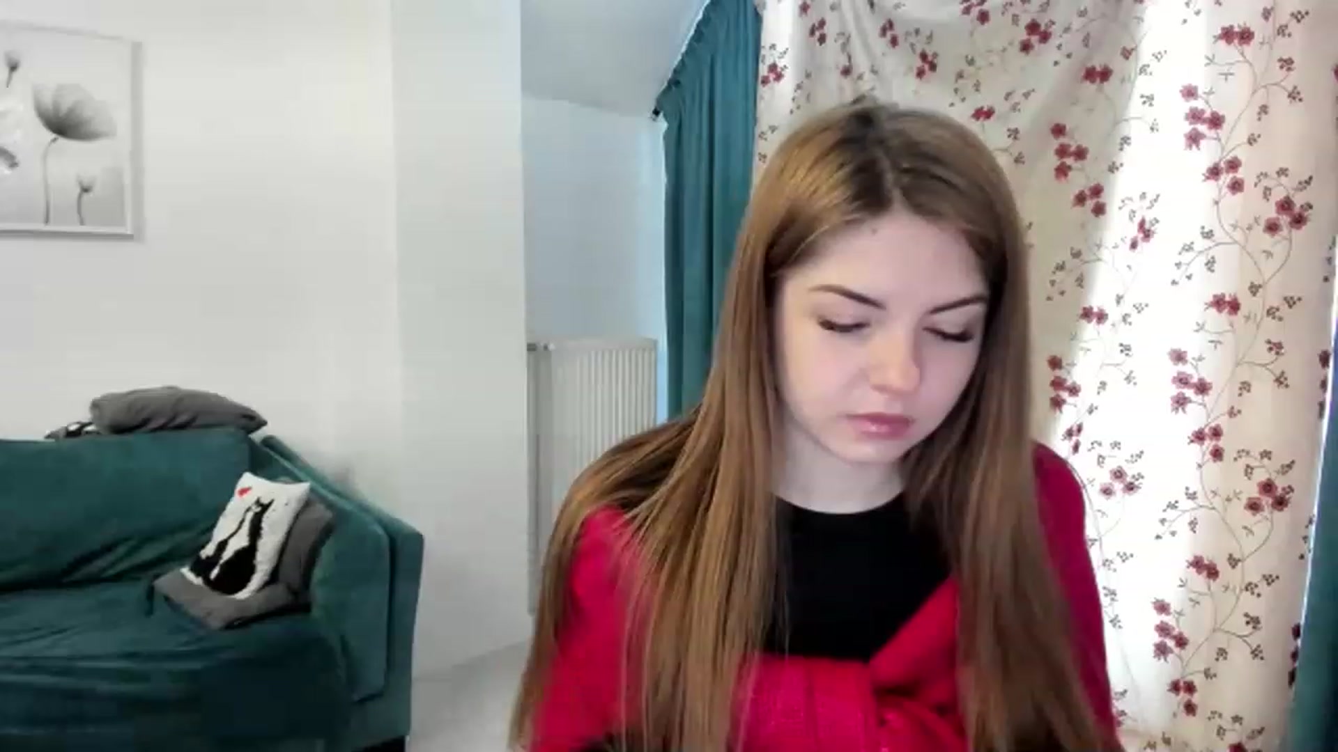 Gallery image thumbnail from Miriam_Mills's myfreecams stream on, 02/06/2023, 07:47 image 9 of 20