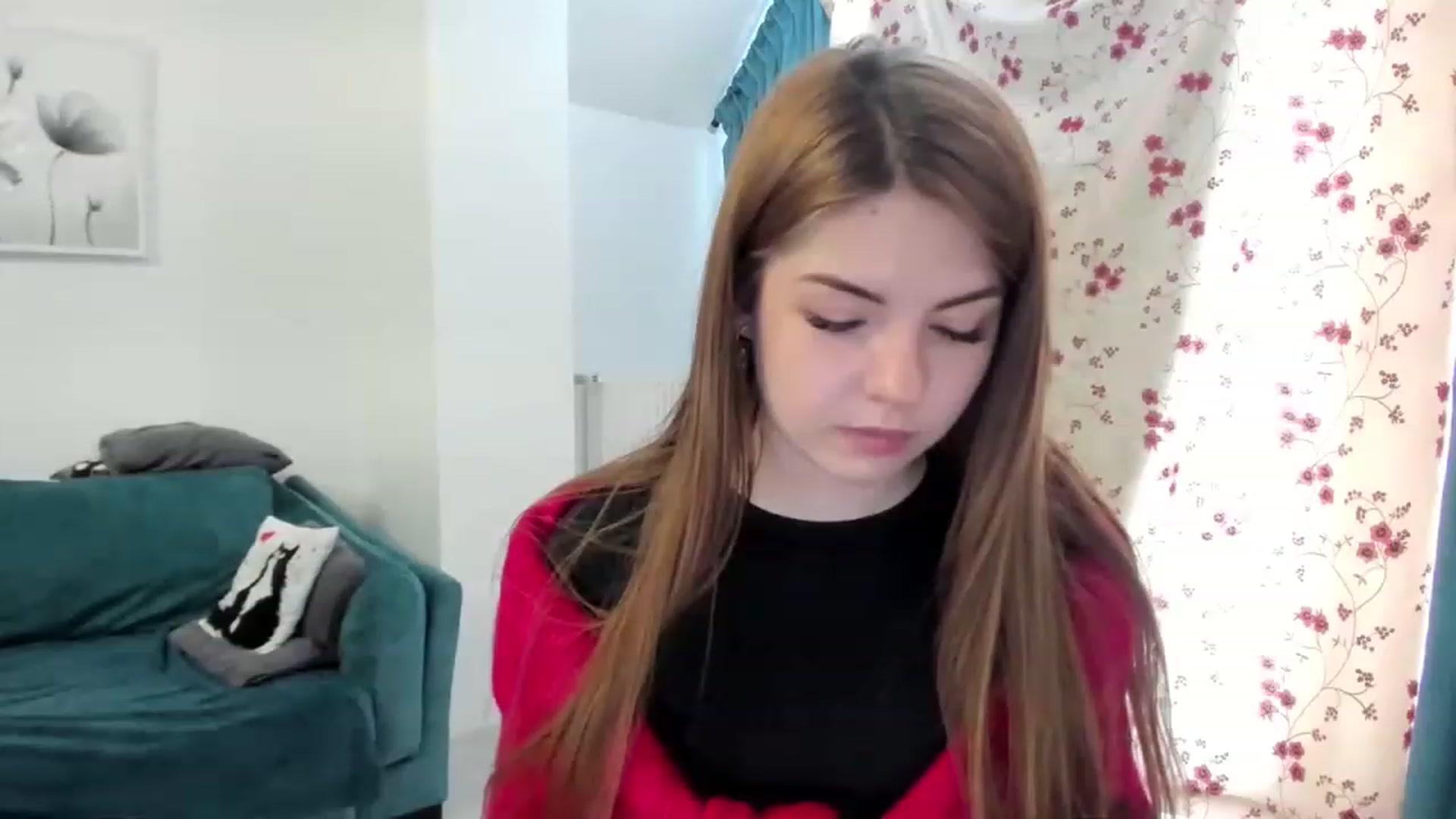 Gallery image thumbnail from Miriam_Mills's myfreecams stream on, 02/06/2023, 10:11 image 16 of 20