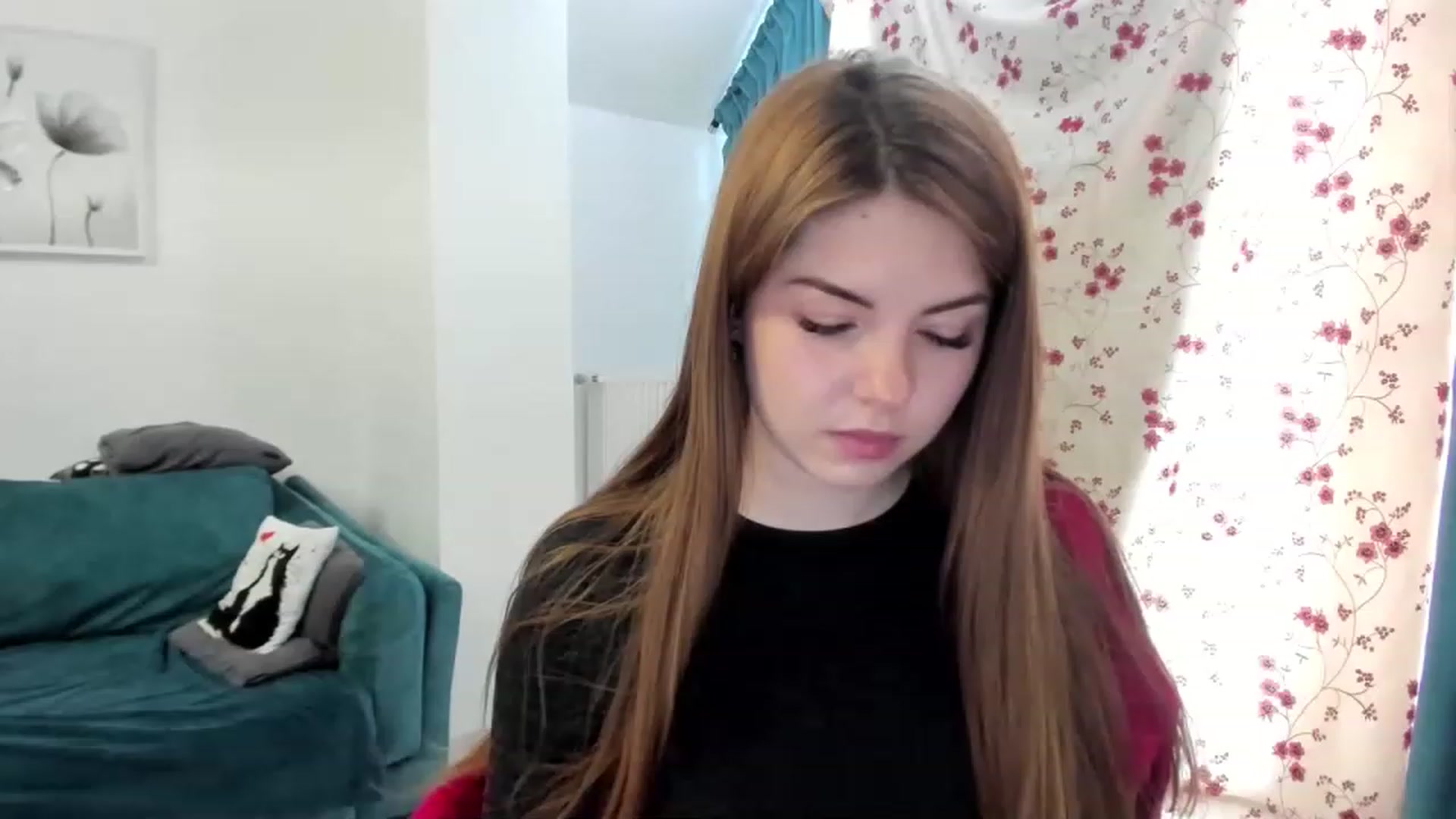 Gallery image thumbnail from Miriam_Mills's myfreecams stream on, 02/06/2023, 10:11 image 9 of 20