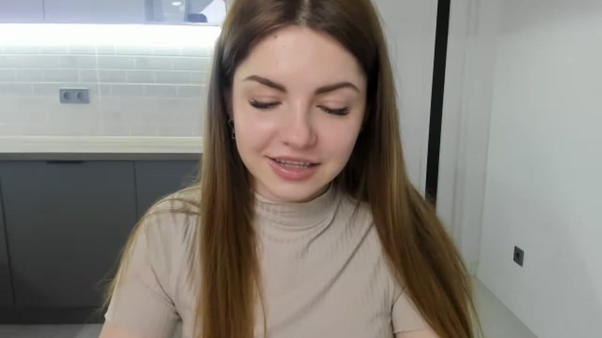 Gallery image thumbnail from Miriam_Mills's myfreecams stream on, 02/13/2023, 09:04 image 4 of 20