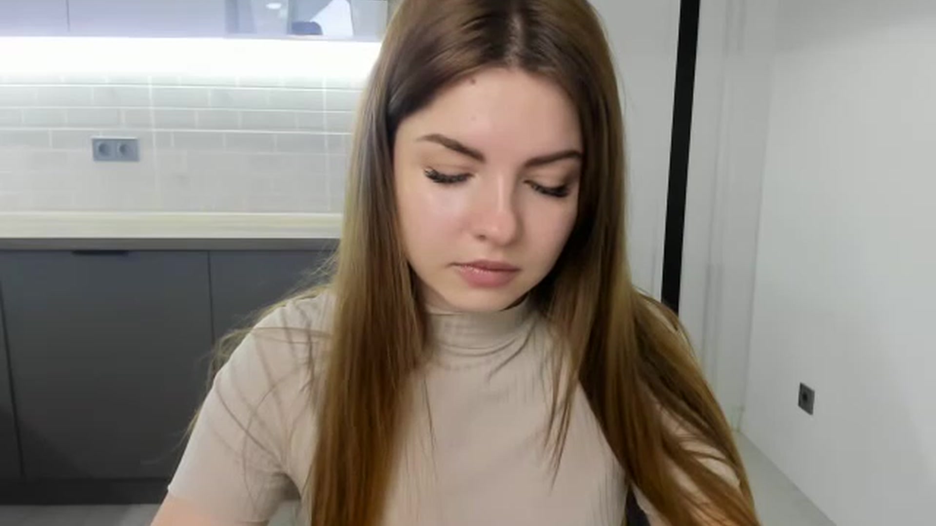 Gallery image thumbnail from Miriam_Mills's myfreecams stream on, 02/13/2023, 09:04 image 17 of 20