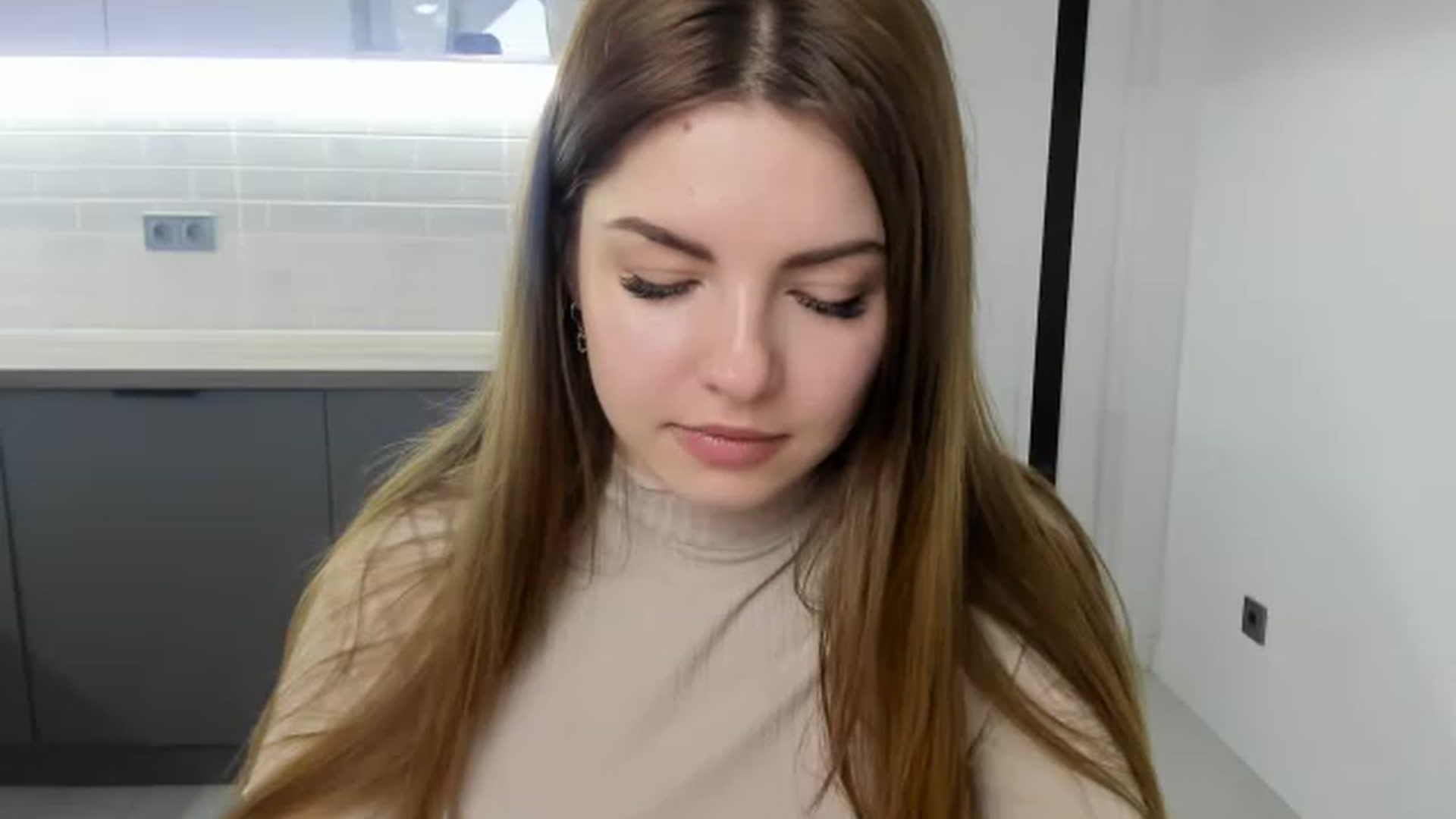 Gallery image thumbnail from Miriam_Mills's myfreecams stream on, 02/13/2023, 09:04 image 12 of 20