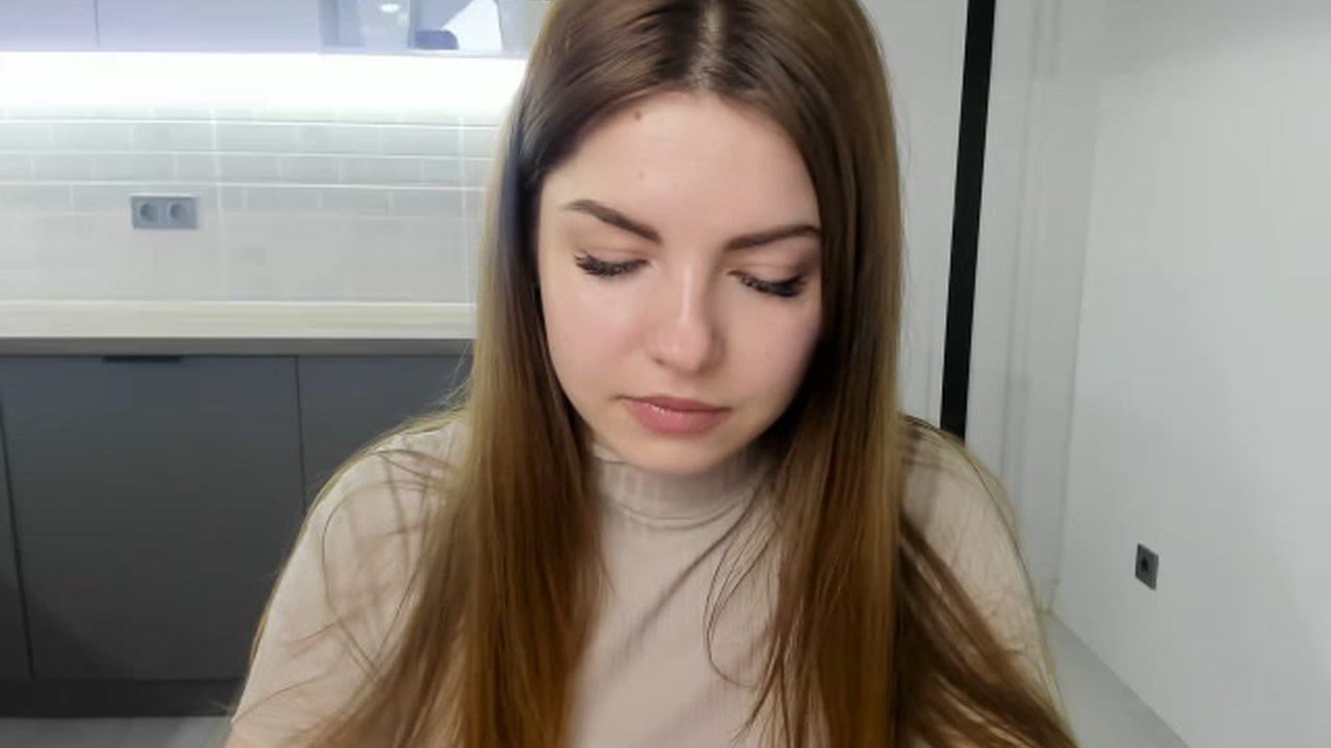 Gallery image thumbnail from Miriam_Mills's myfreecams stream on, 02/13/2023, 09:04 image 14 of 20