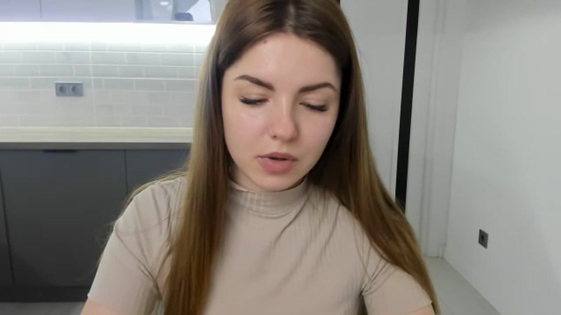 Gallery image thumbnail from Miriam_Mills's myfreecams stream on, 02/13/2023, 09:04 image 18 of 20