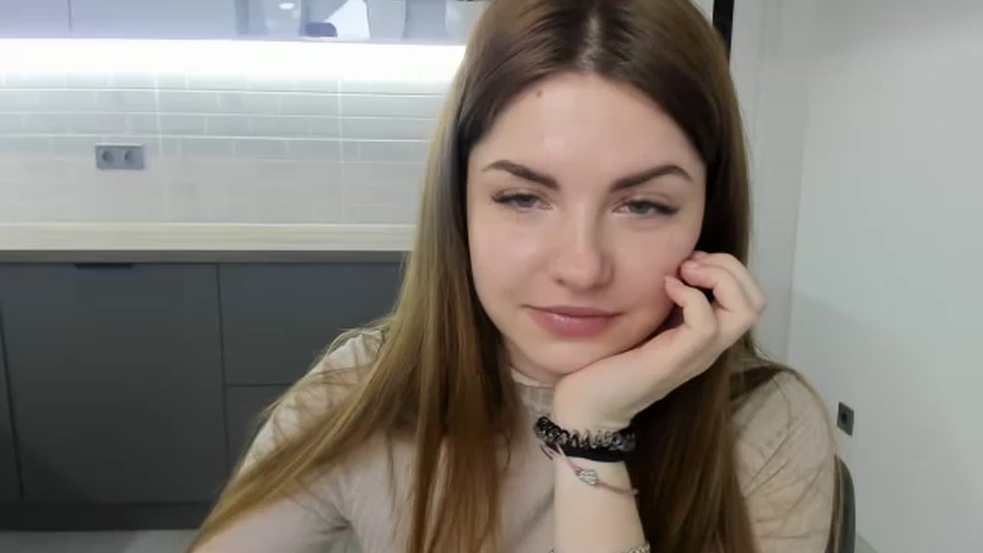 Gallery image thumbnail from Miriam_Mills's myfreecams stream on, 02/13/2023, 09:58 image 6 of 20