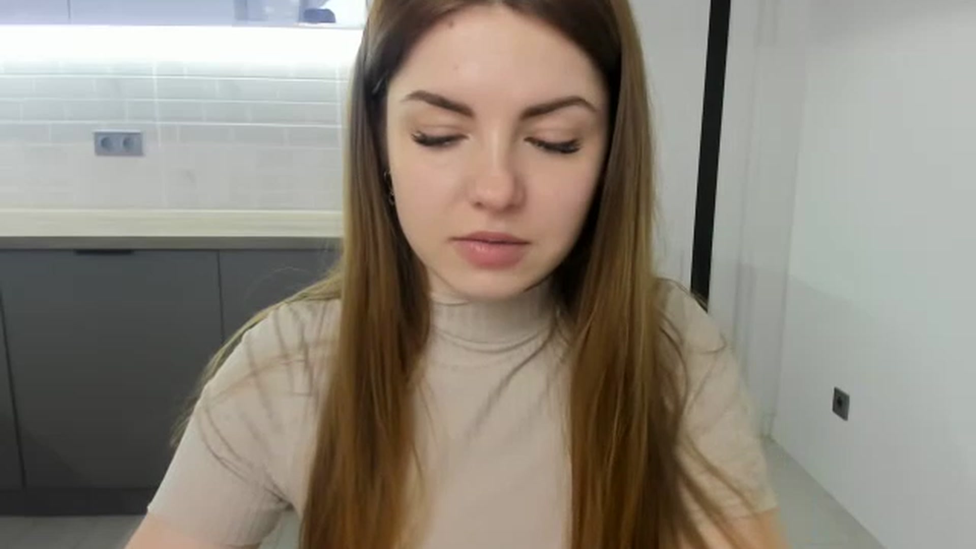 Gallery image thumbnail from Miriam_Mills's myfreecams stream on, 02/13/2023, 10:18 image 17 of 20
