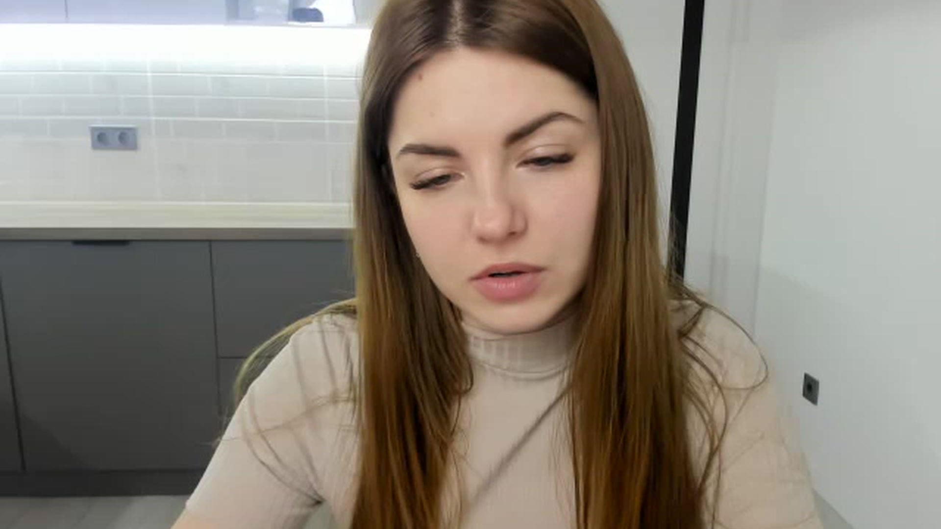 Gallery image thumbnail from Miriam_Mills's myfreecams stream on, 02/13/2023, 10:18 image 19 of 20