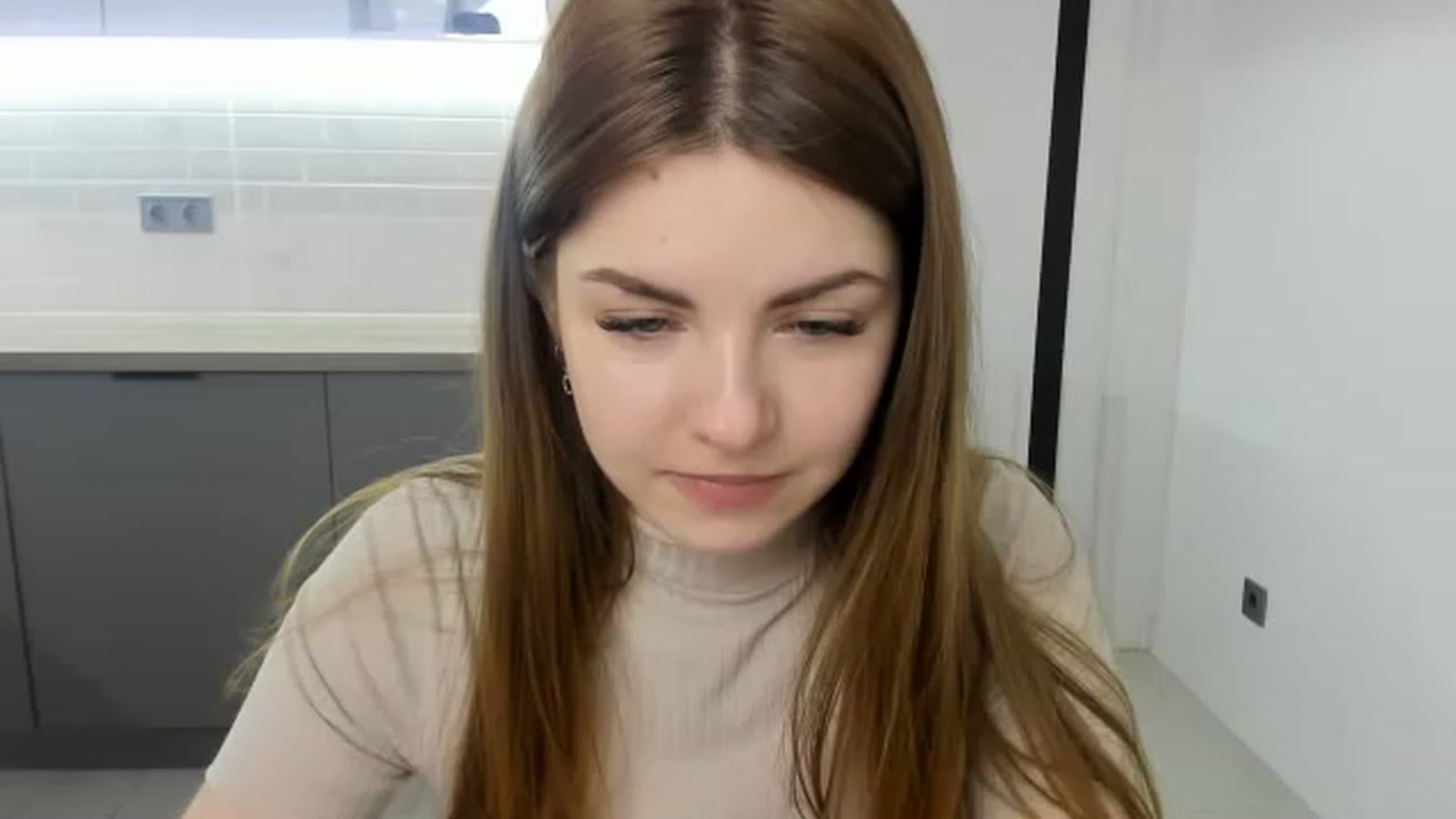 Gallery image thumbnail from Miriam_Mills's myfreecams stream on, 02/13/2023, 10:18 image 16 of 20