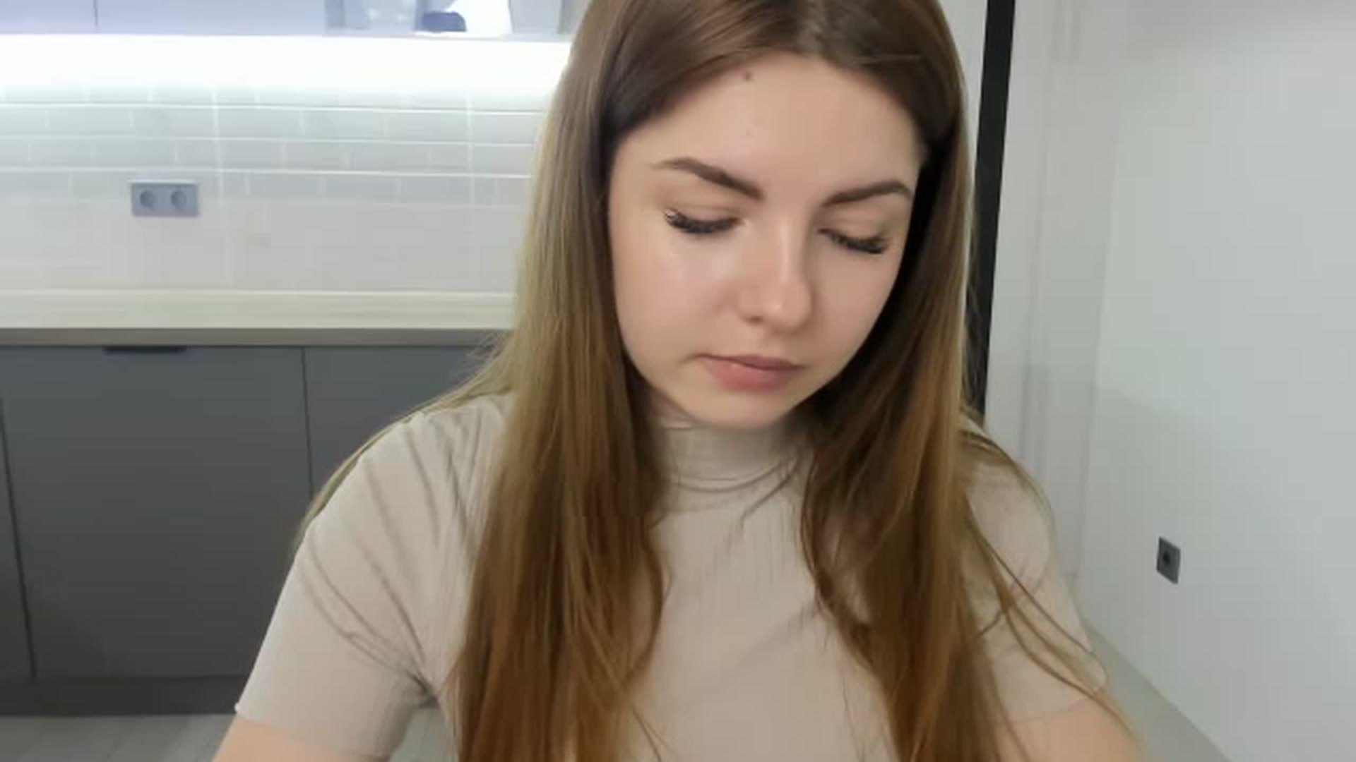 Gallery image thumbnail from Miriam_Mills's myfreecams stream on, 02/13/2023, 10:18 image 13 of 20