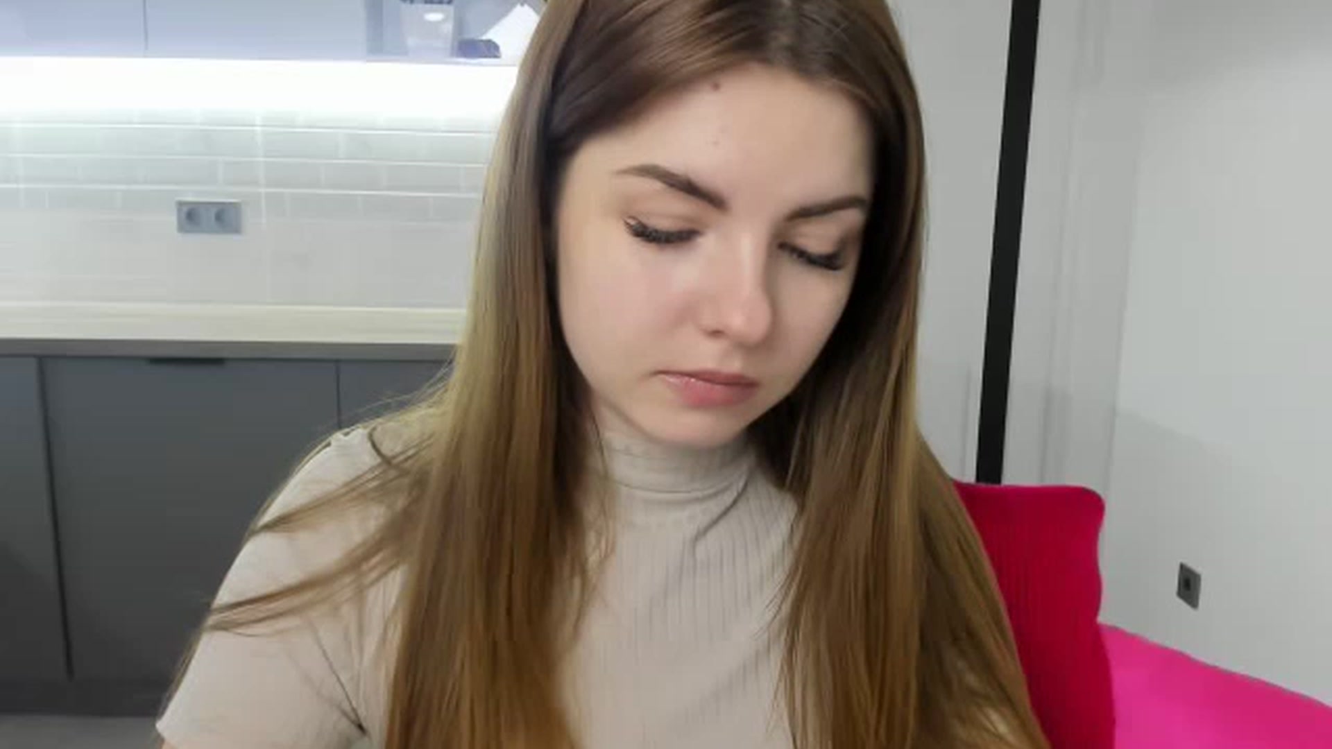 Gallery image thumbnail from Miriam_Mills's myfreecams stream on, 02/13/2023, 11:56 image 8 of 20