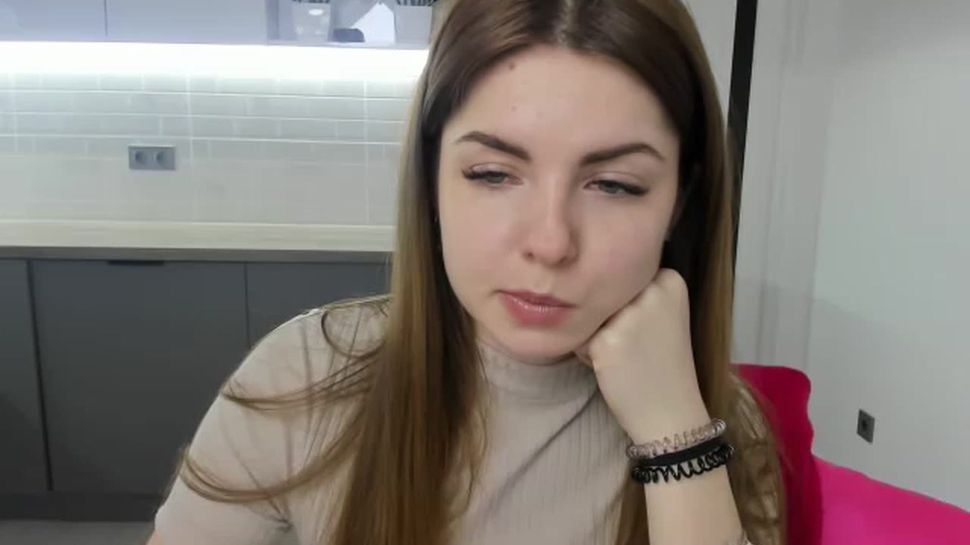 Gallery image thumbnail from Miriam_Mills's myfreecams stream on, 02/13/2023, 11:56 image 10 of 20