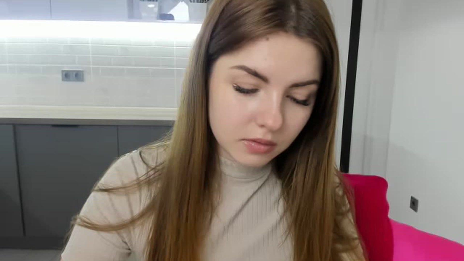 Gallery image thumbnail from Miriam_Mills's myfreecams stream on, 02/13/2023, 11:56 image 9 of 20