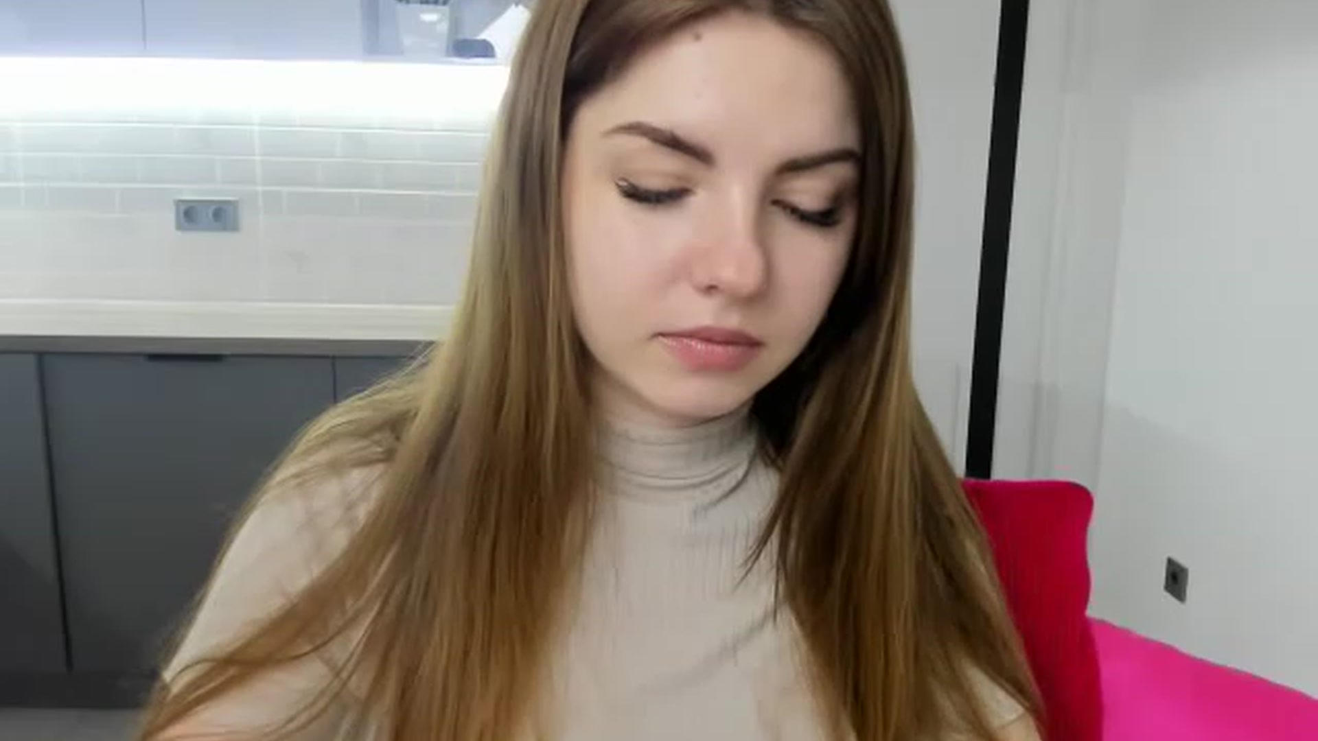 Gallery image thumbnail from Miriam_Mills's myfreecams stream on, 02/13/2023, 11:56 image 4 of 20