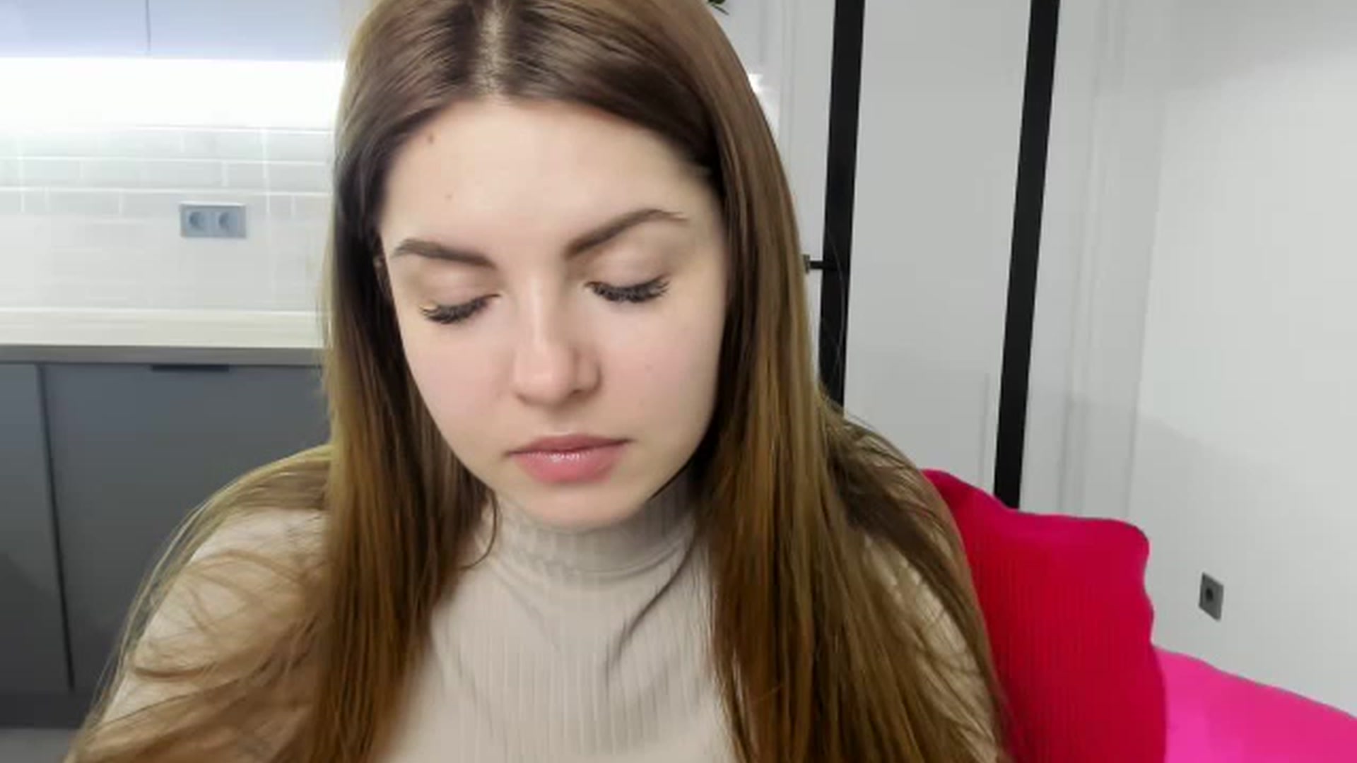 Gallery image thumbnail from Miriam_Mills's myfreecams stream on, 02/13/2023, 11:56 image 19 of 20