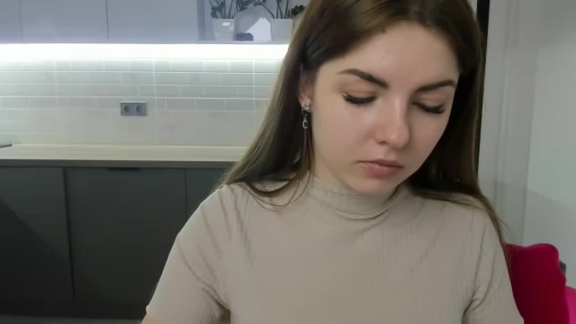 Gallery image thumbnail from Miriam_Mills's myfreecams stream on, 02/13/2023, 12:37 image 6 of 20