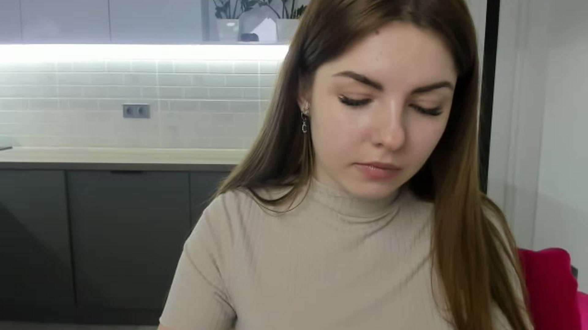 Gallery image thumbnail from Miriam_Mills's myfreecams stream on, 02/13/2023, 12:37 image 8 of 20