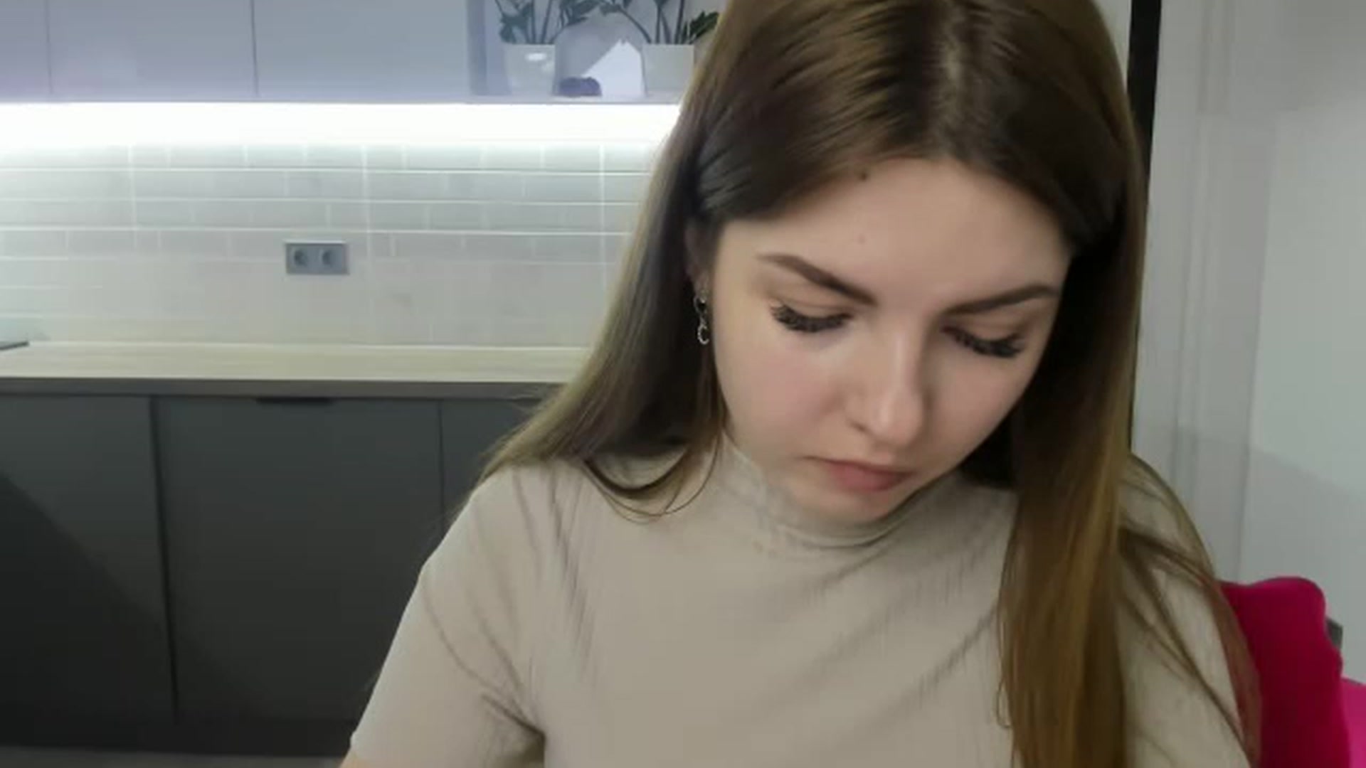 Gallery image thumbnail from Miriam_Mills's myfreecams stream on, 02/13/2023, 12:37 image 11 of 20