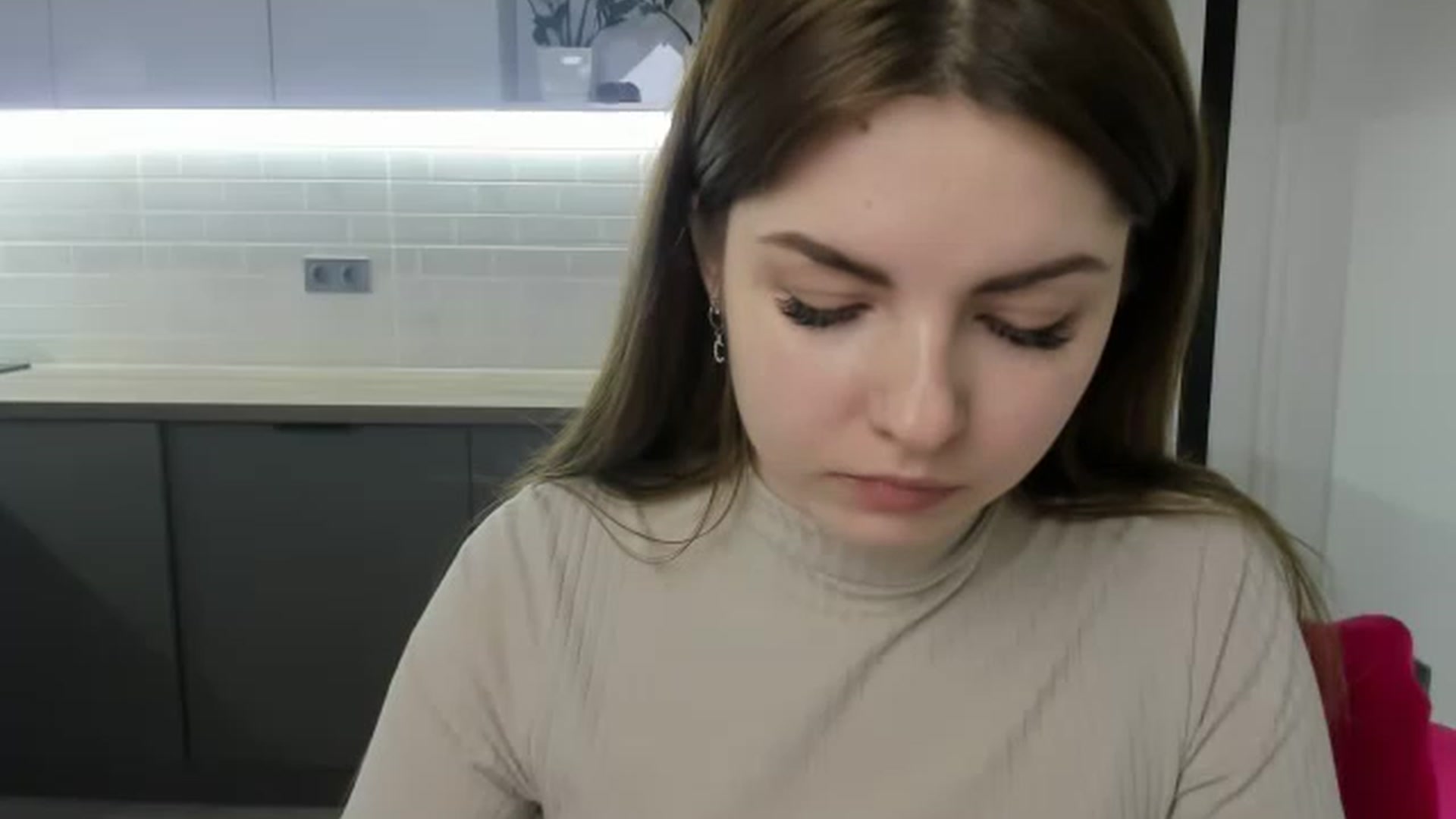Gallery image thumbnail from Miriam_Mills's myfreecams stream on, 02/13/2023, 12:37 image 4 of 20