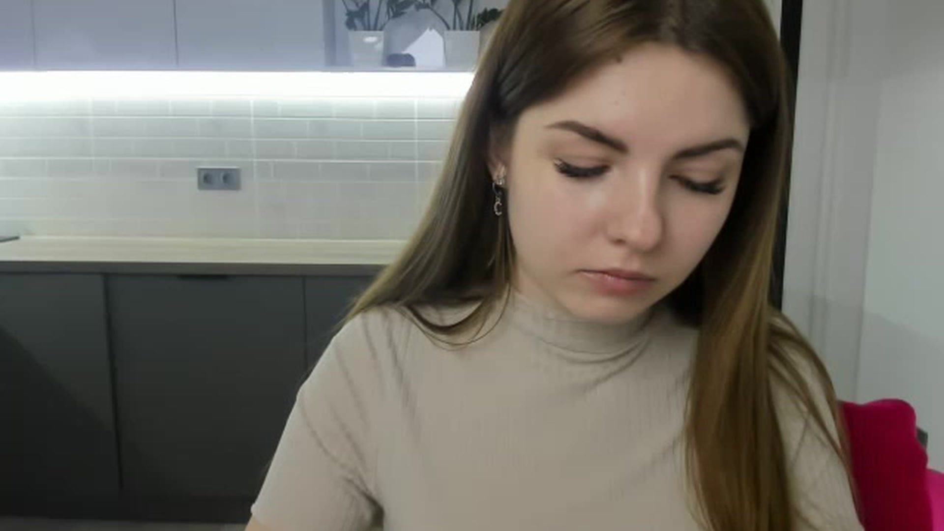 Gallery image thumbnail from Miriam_Mills's myfreecams stream on, 02/13/2023, 12:37 image 9 of 20