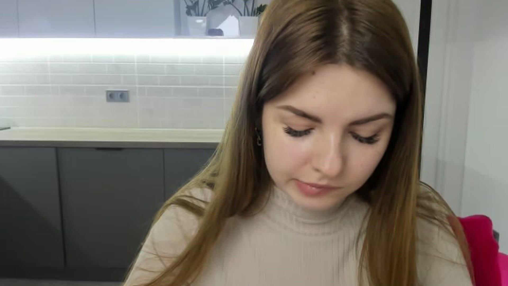 Gallery image thumbnail from Miriam_Mills's myfreecams stream on, 02/13/2023, 12:37 image 19 of 20