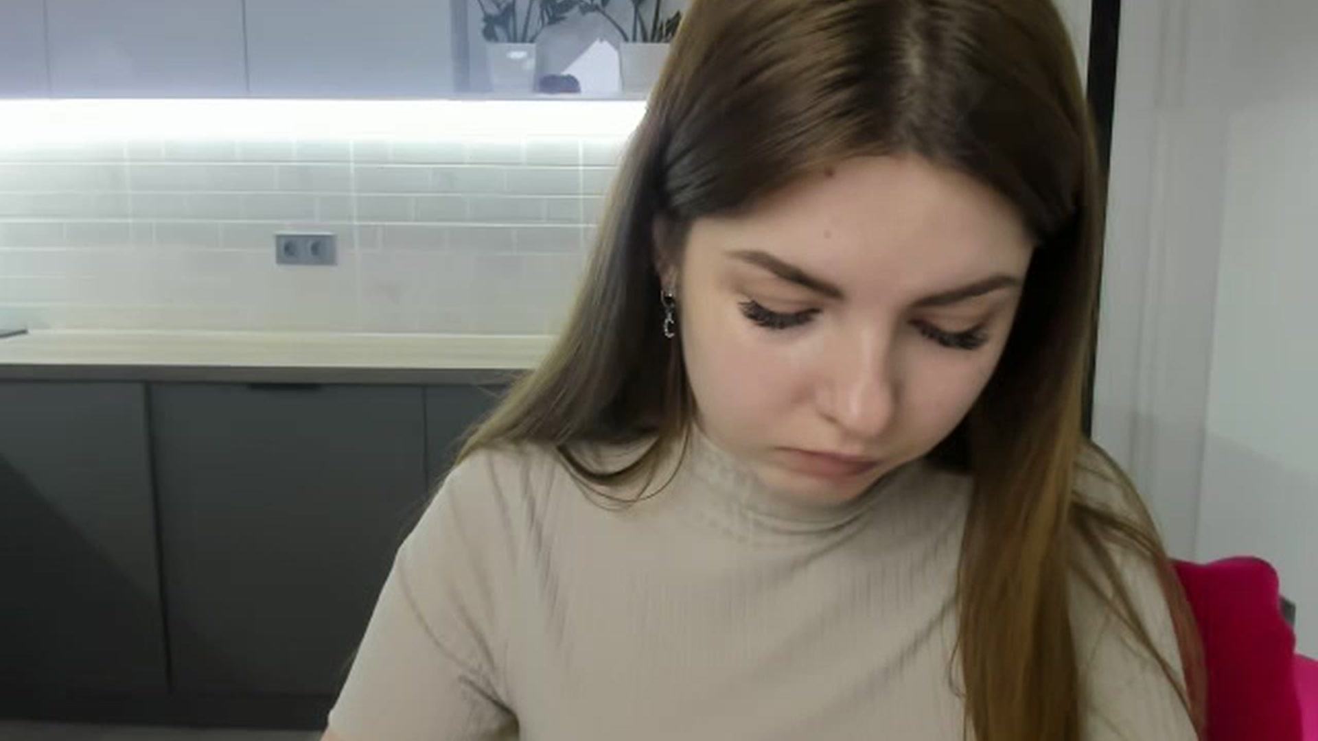 Gallery image thumbnail from Miriam_Mills's myfreecams stream on, 02/13/2023, 12:37 image 10 of 20