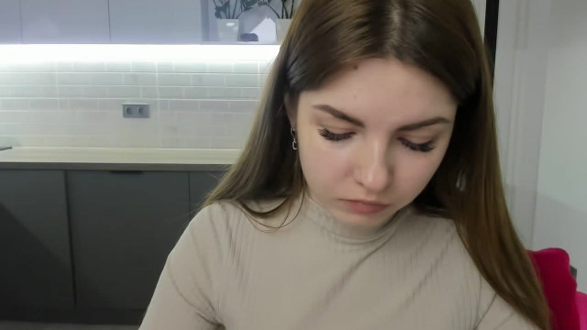 Gallery image thumbnail from Miriam_Mills's myfreecams stream on, 02/13/2023, 12:37 image 7 of 20