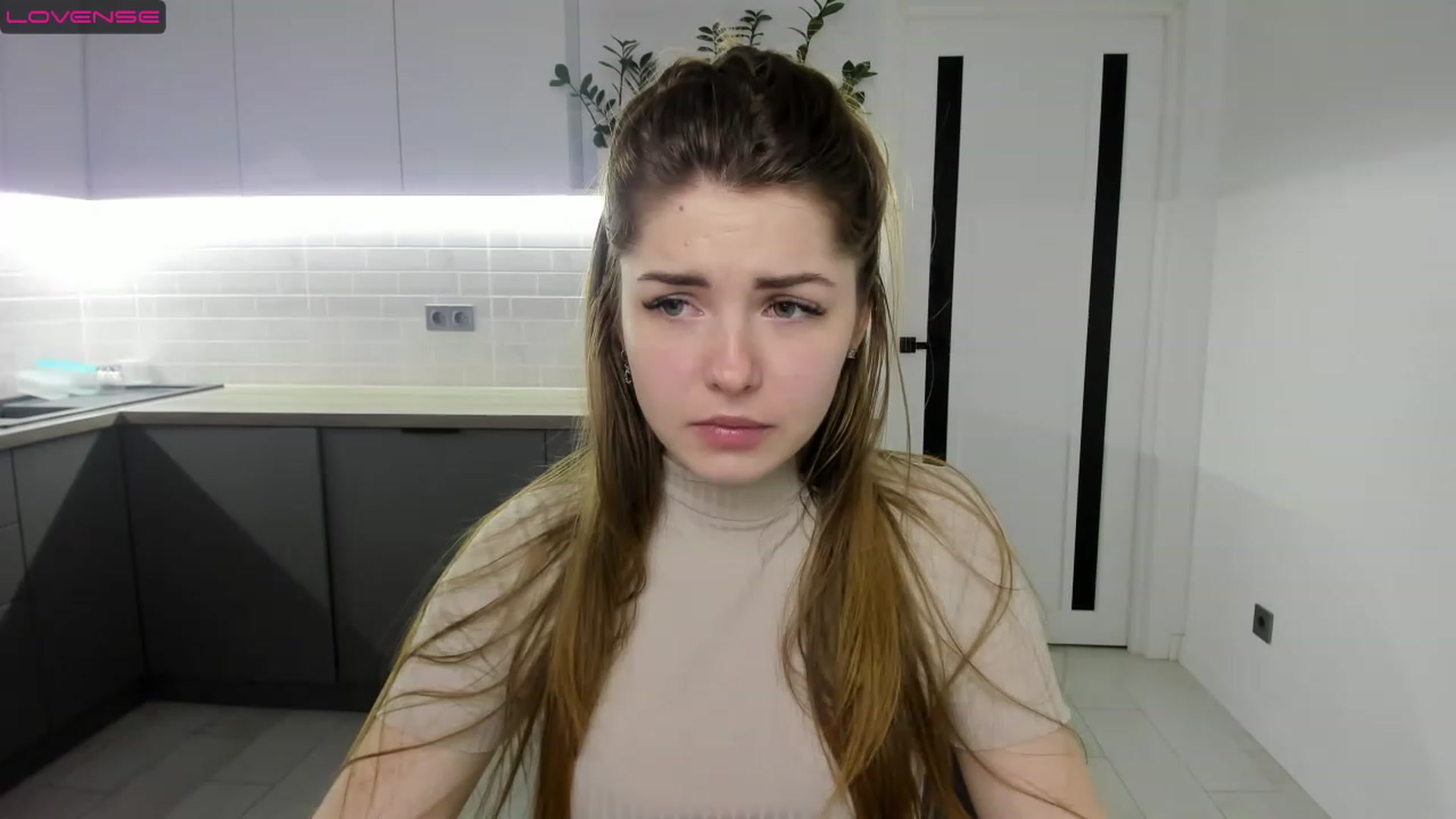 Gallery image thumbnail from Miriam_Mills's myfreecams stream on, 02/14/2023, 10:10 image 9 of 20