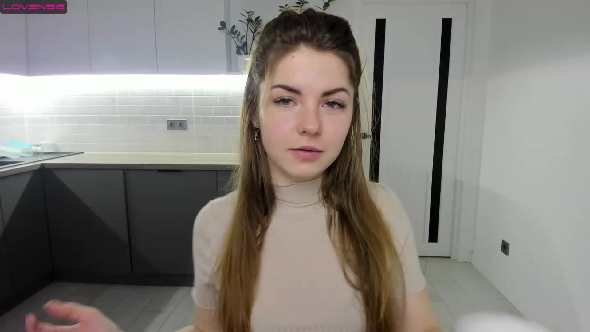 Gallery image thumbnail from Miriam_Mills's myfreecams stream on, 02/14/2023, 10:10 image 13 of 20