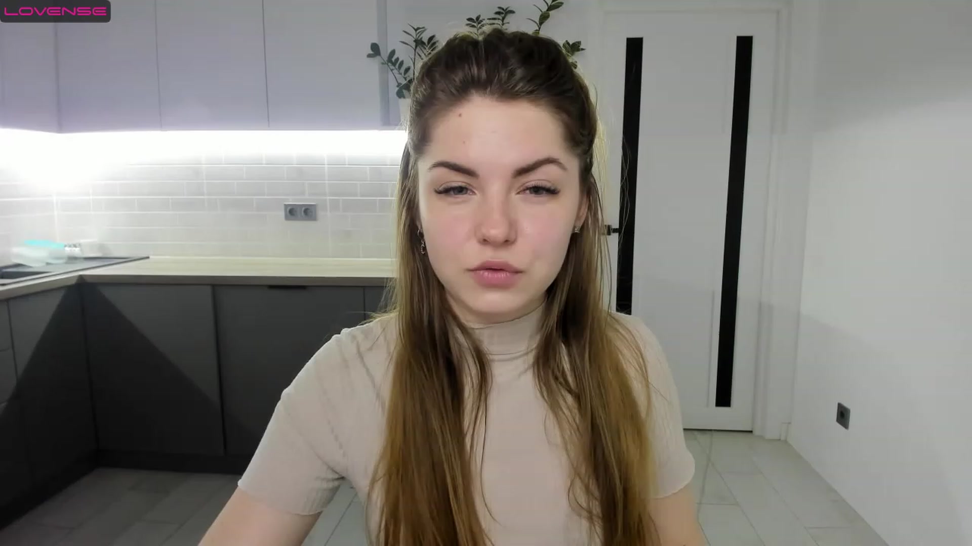 Gallery image thumbnail from Miriam_Mills's myfreecams stream on, 02/14/2023, 10:10 image 8 of 20