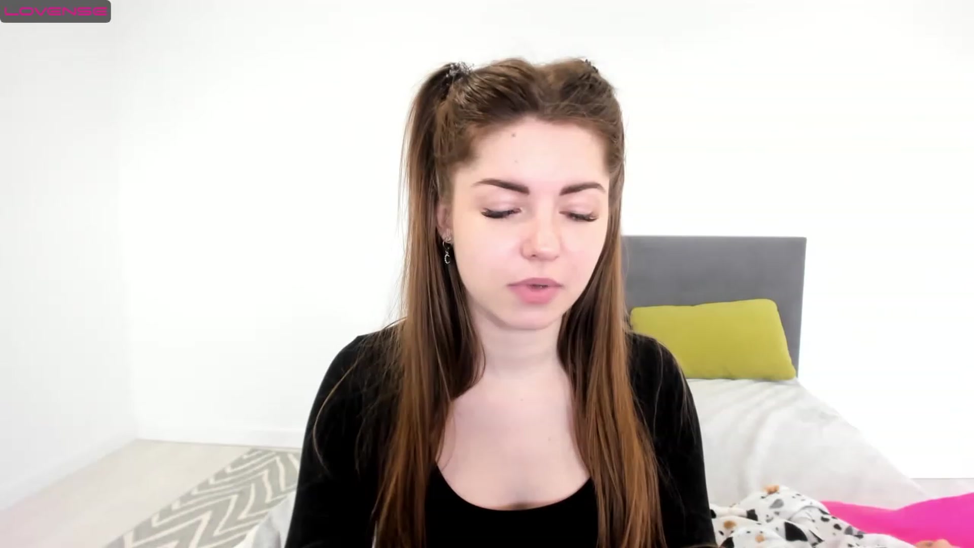 Gallery image thumbnail from Miriam_Mills's myfreecams stream on, 02/15/2023, 11:44 image 14 of 20