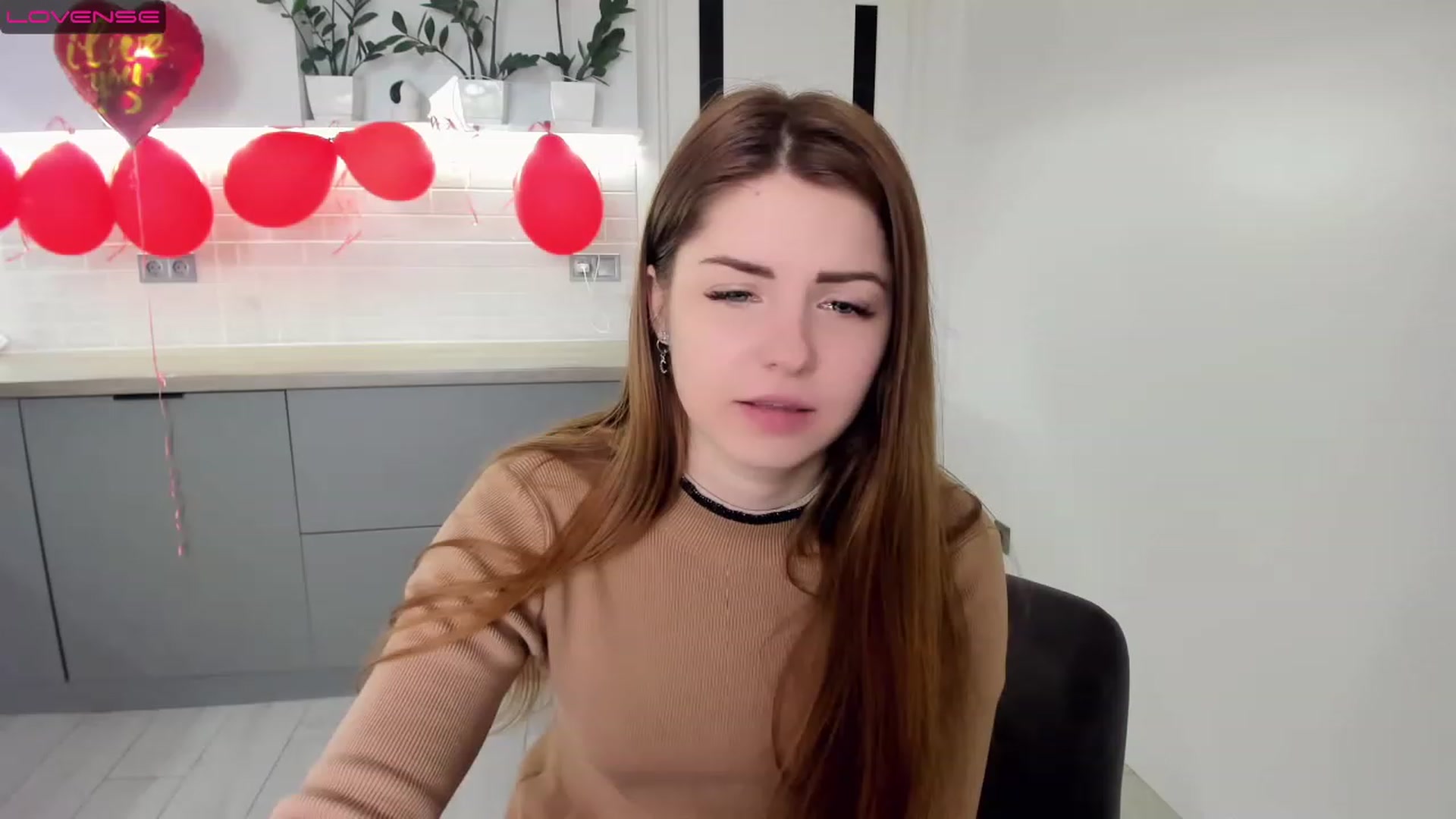 Gallery image thumbnail from Miriam_Mills's myfreecams stream on, 02/19/2023, 12:12 image 20 of 20