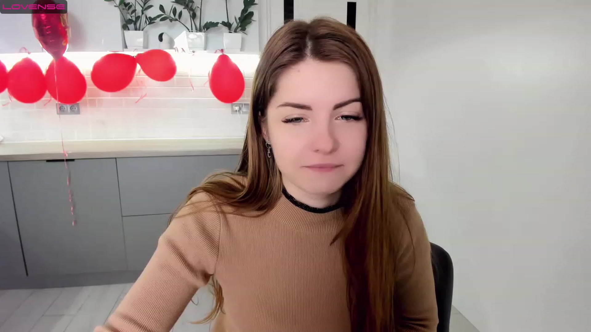 Gallery image thumbnail from Miriam_Mills's myfreecams stream on, 02/19/2023, 12:12 image 7 of 20