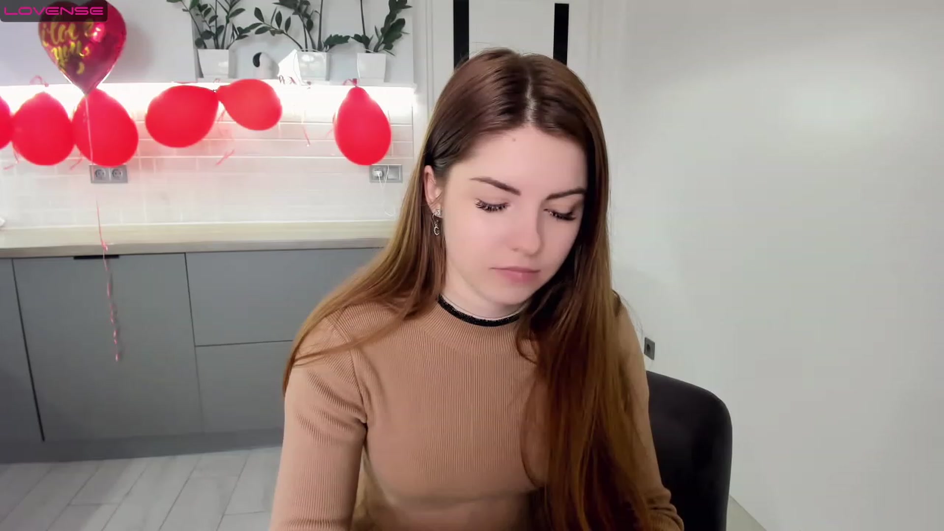 Gallery image thumbnail from Miriam_Mills's myfreecams stream on, 02/19/2023, 12:12 image 19 of 20