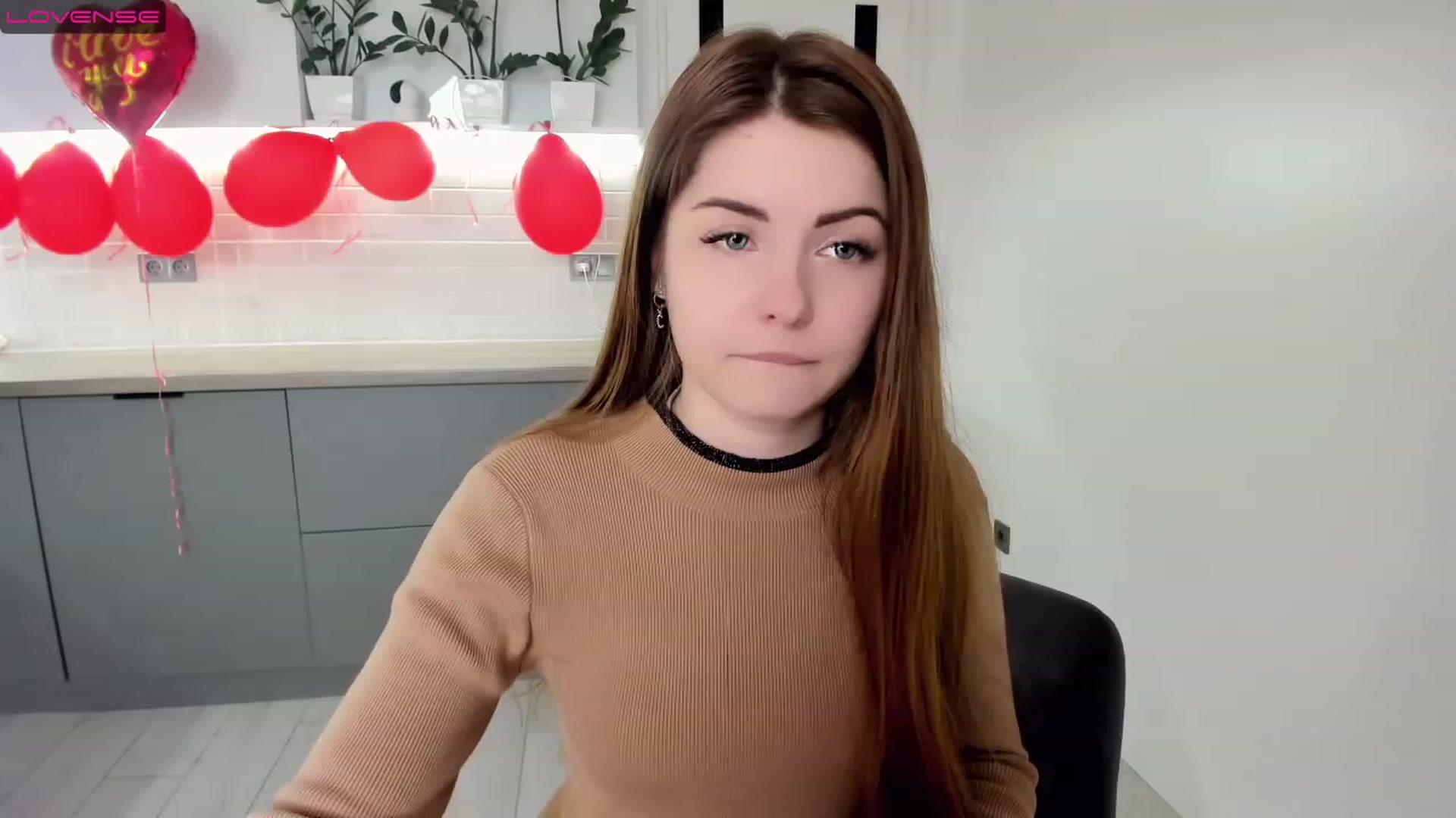 Gallery image thumbnail from Miriam_Mills's myfreecams stream on, 02/19/2023, 12:12 image 14 of 20