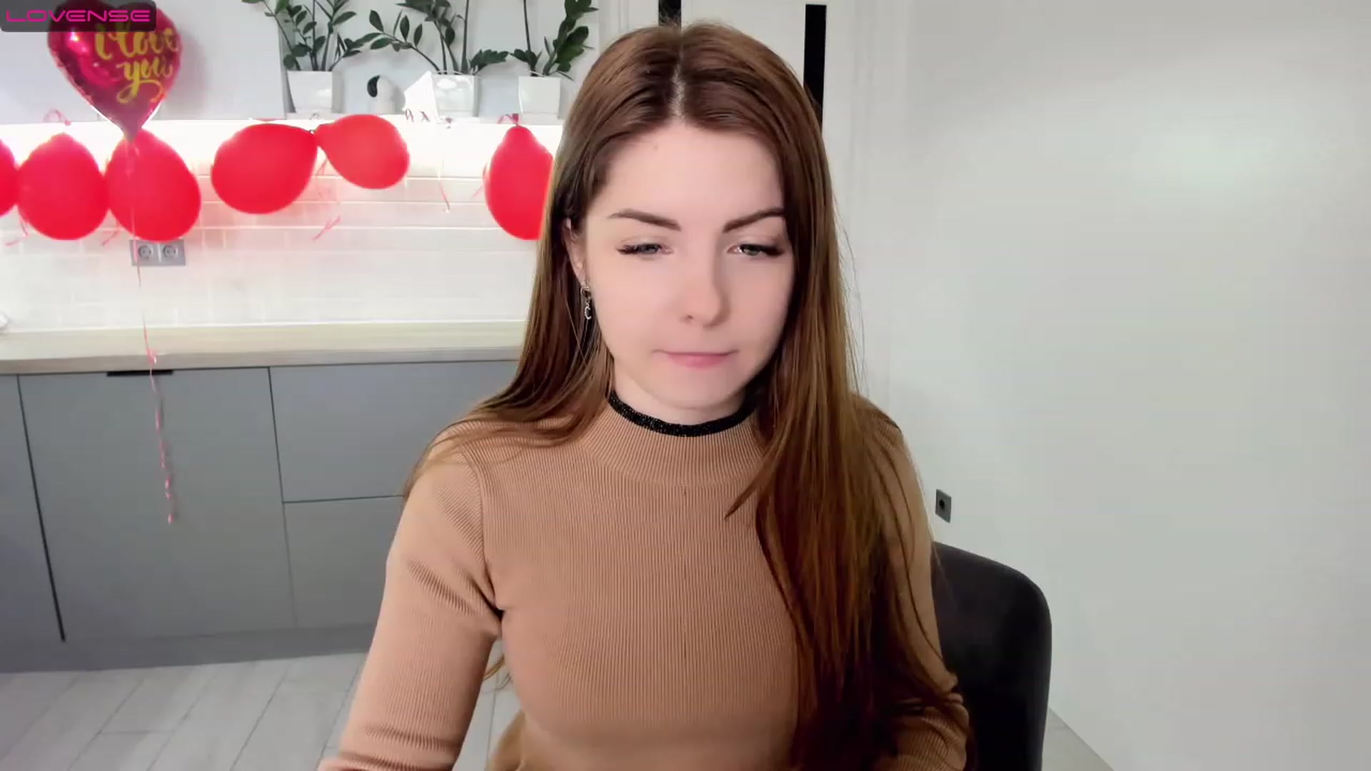 Gallery image thumbnail from Miriam_Mills's myfreecams stream on, 02/19/2023, 12:12 image 6 of 20