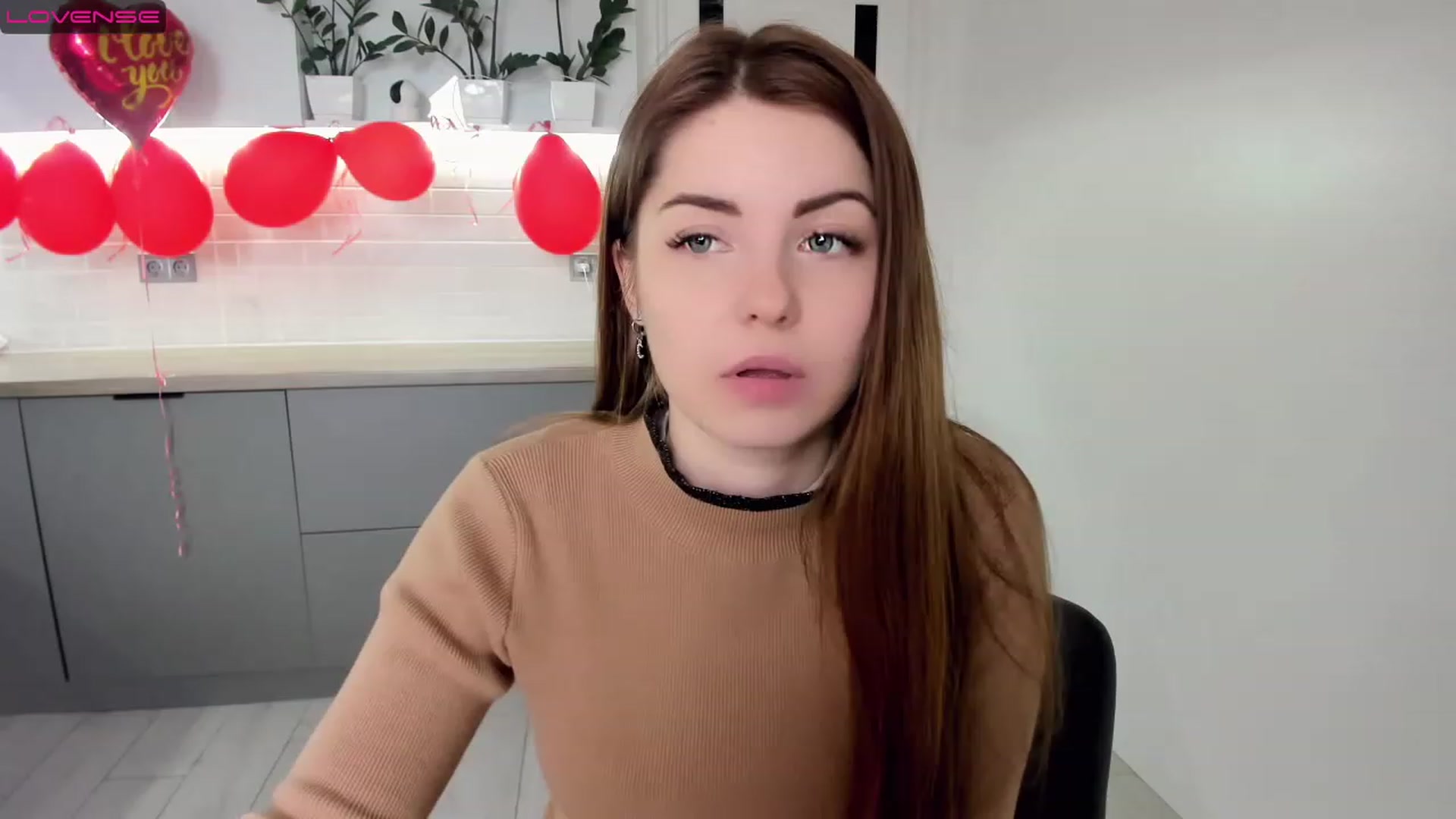 Gallery image thumbnail from Miriam_Mills's myfreecams stream on, 02/19/2023, 12:12 image 10 of 20