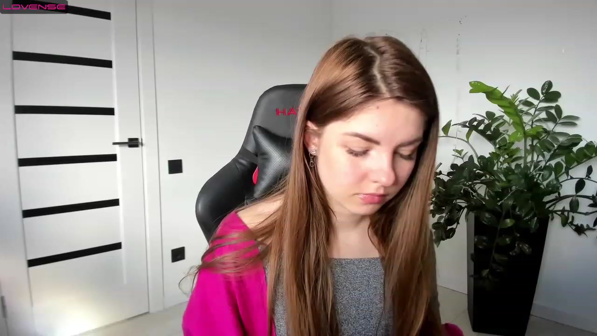 Gallery image thumbnail from Miriam_Mills's myfreecams stream on, 02/22/2023, 09:03 image 14 of 20